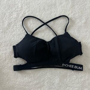 Black sports bra size S